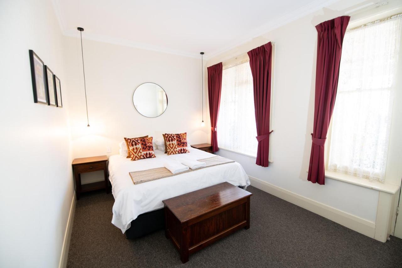 Bentley'S Hotel Clare Buitenkant foto