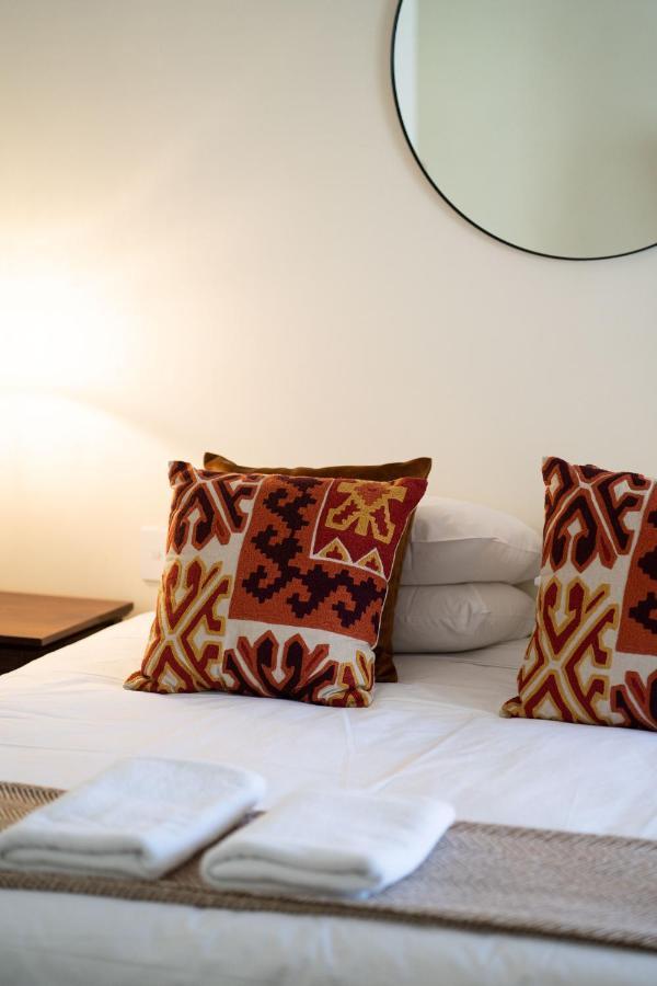 Bentley'S Hotel Clare Buitenkant foto