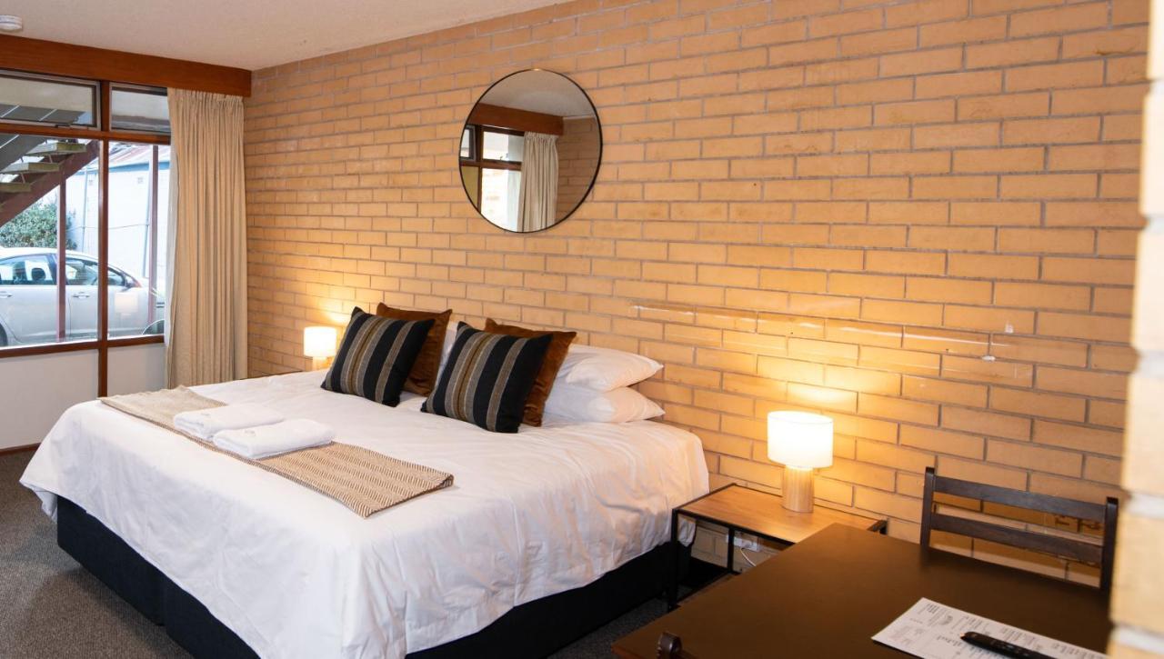 Bentley'S Hotel Clare Buitenkant foto